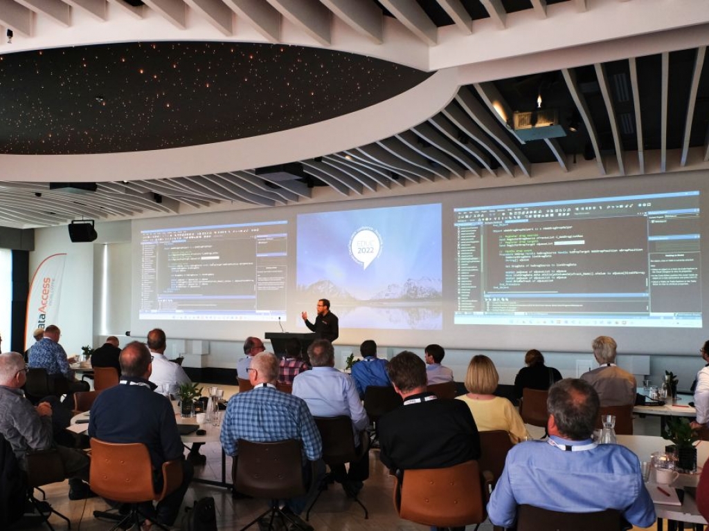 conference (30).jpg.1024x768.2